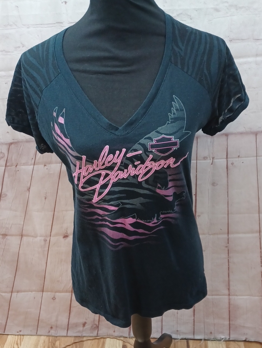 Harley-Davidson Women's Black V-Neck Graphic Tee - Pink Accent M